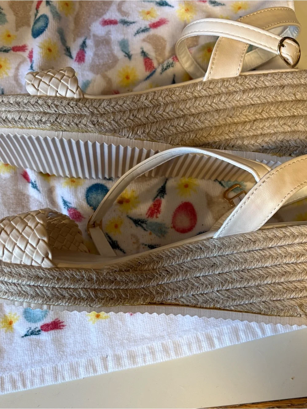 Womens Cream Wedge Sandals Espadrille